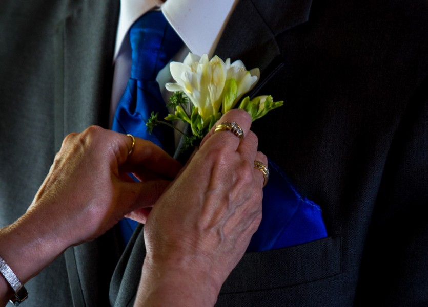 Flower Pinning - Adrian Tamblin Photography - Gloria Ferrer Vineyard and Caves